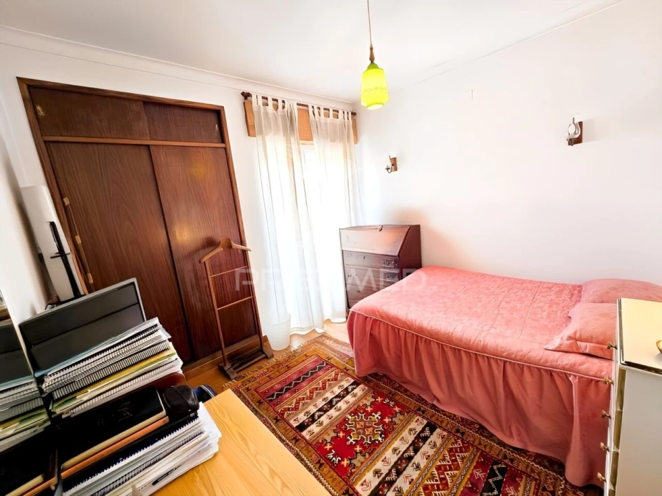 Apartamento T4 para Venda em Alvor Foto 5