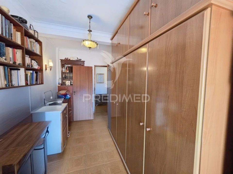 Apartamento T4 para Venda em Alvor Foto 17