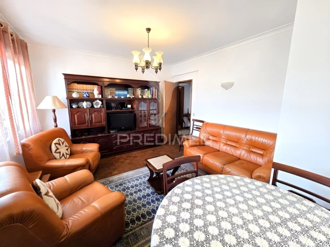 Apartamento T4 para Venda em Alvor Foto 2