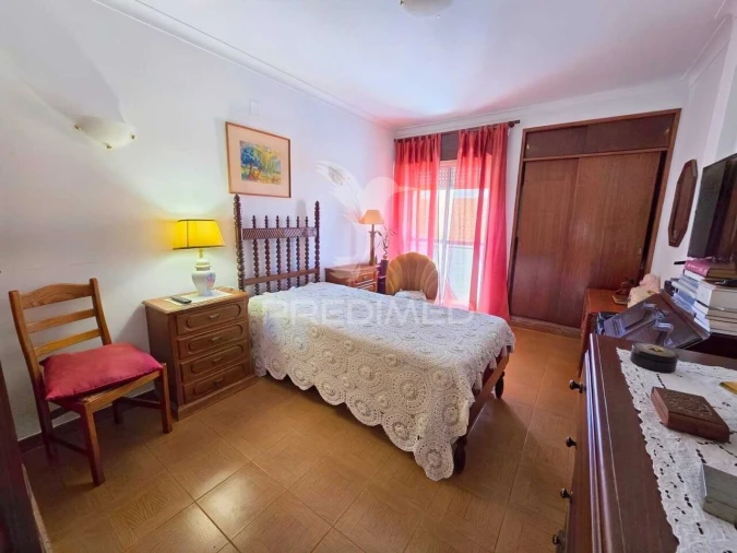 Apartamento T4 para Venda em Alvor Foto 4