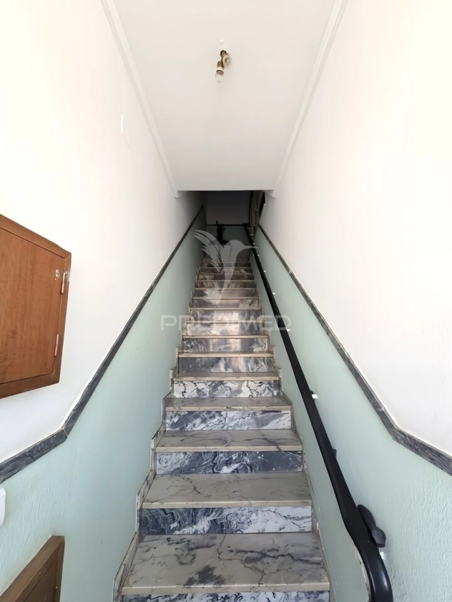 Apartamento T4 para Venda em Alvor Foto 28