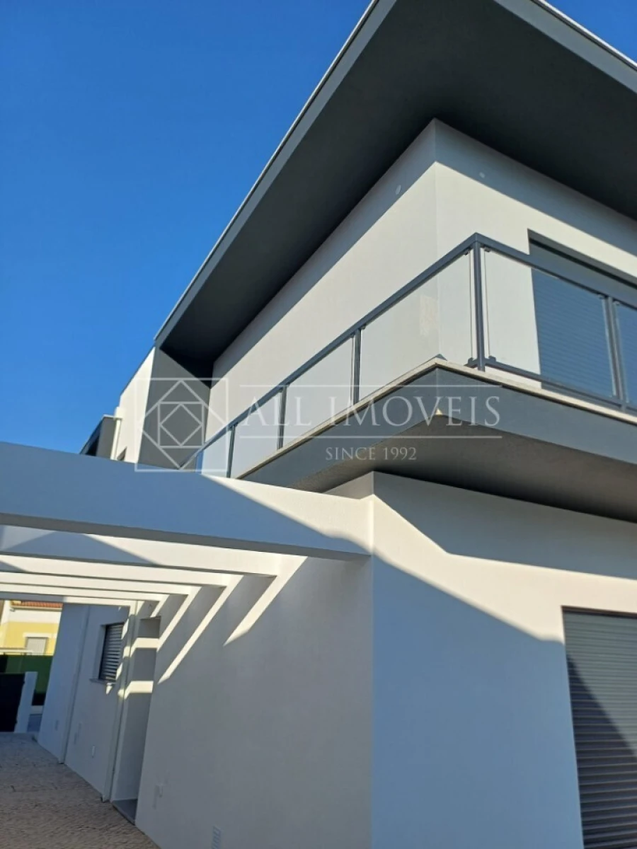 Moradia T3 para Venda em Fernao Ferro Foto 27
