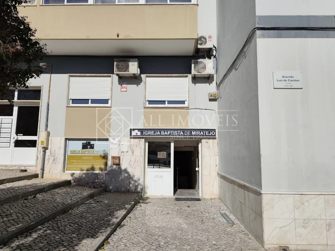 Armazém para Venda em Corroios Foto 12