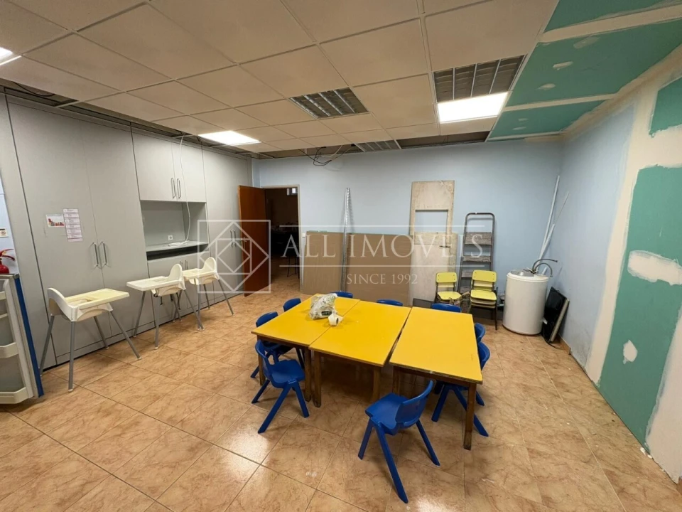 Armazém para Venda em Corroios Foto 4