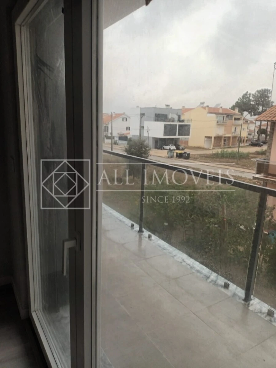Apartamento T2 para Venda em Quinta do Conde Foto 4