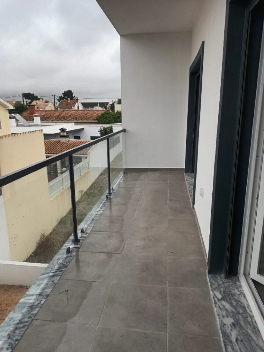 Apartamento T2 para Venda em Quinta do Conde Foto 12