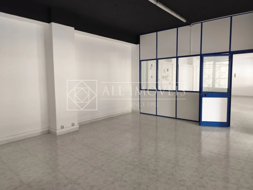 Armazém para Venda em Amora Foto 4