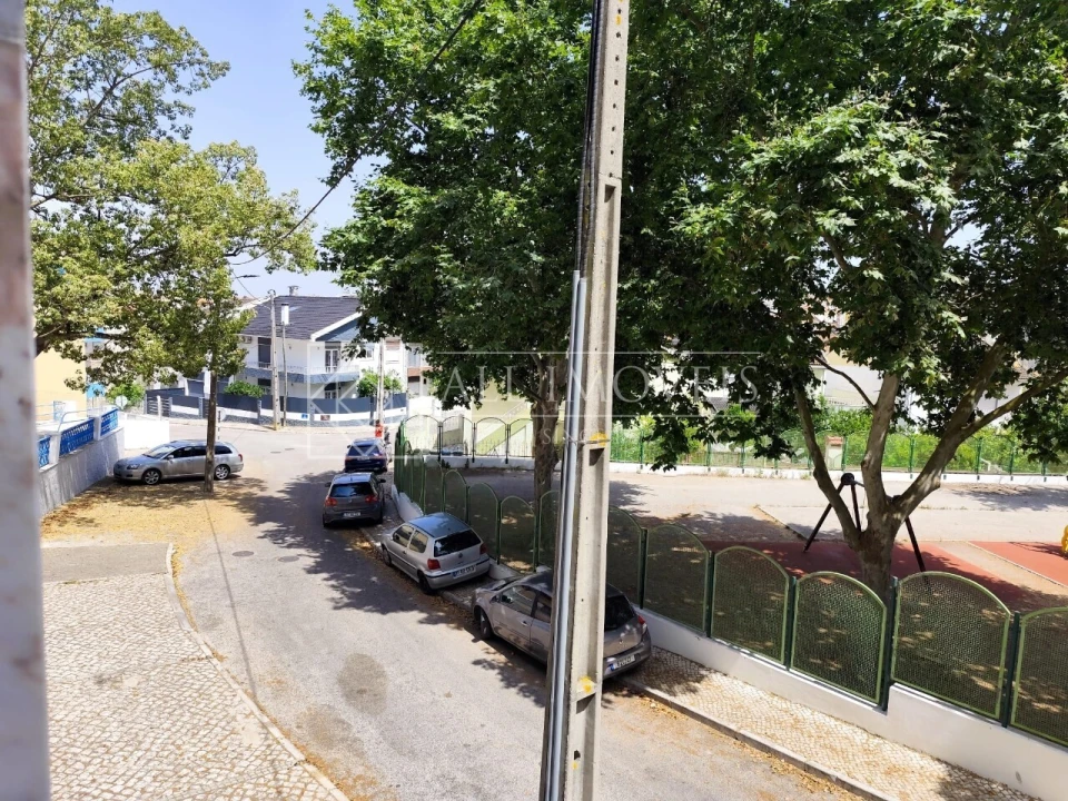 Armazém para Venda em Amora Foto 17