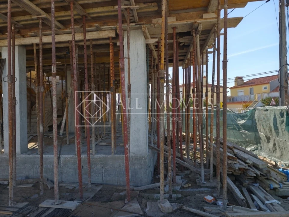 Moradia T4 para Venda em Fernao Ferro Foto 4