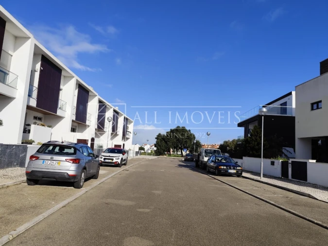 Moradia T4 para Venda em Alcochete Foto 44