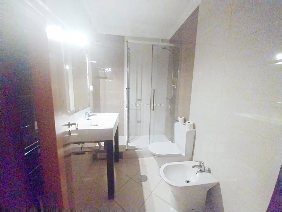 Apartamento T2 para Venda em Albufeira e Olhos de Água Foto 21
