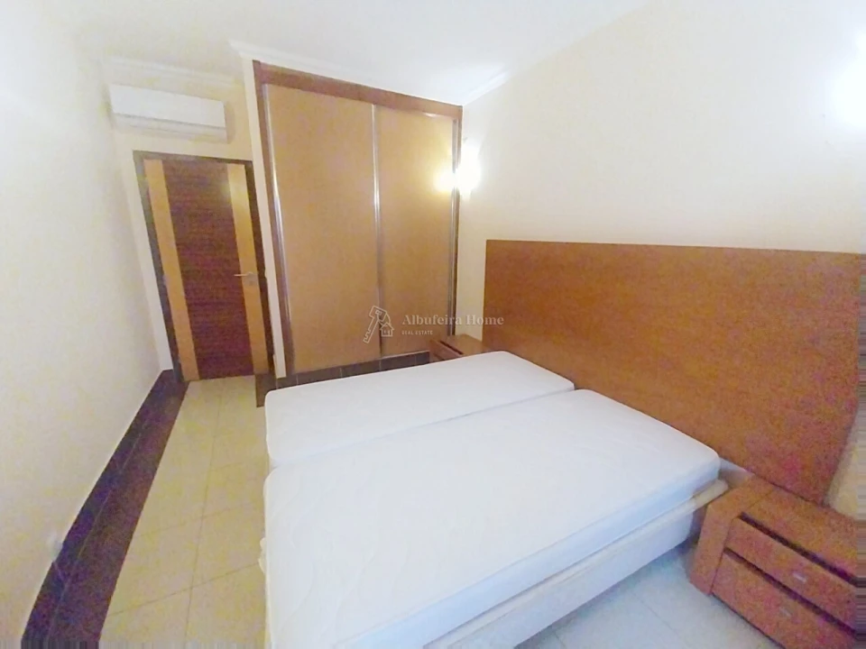 Apartamento T2 para Venda em Albufeira e Olhos de Água Foto 13