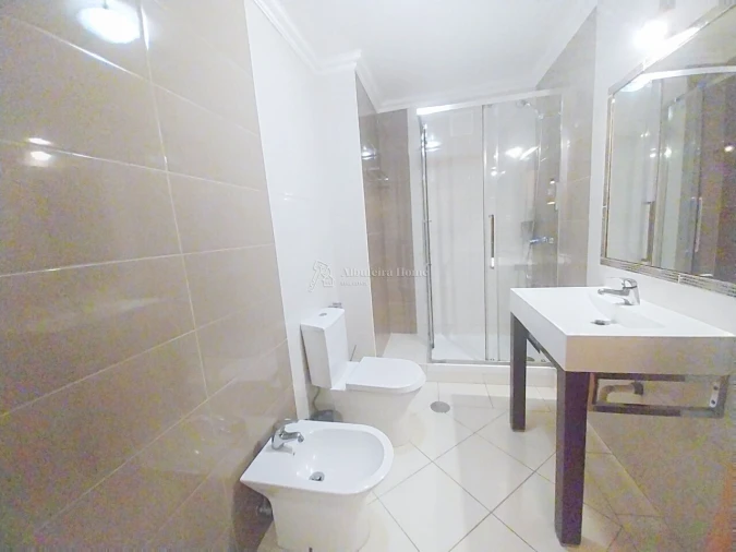 Apartamento T2 para Venda em Albufeira e Olhos de Água Foto 15