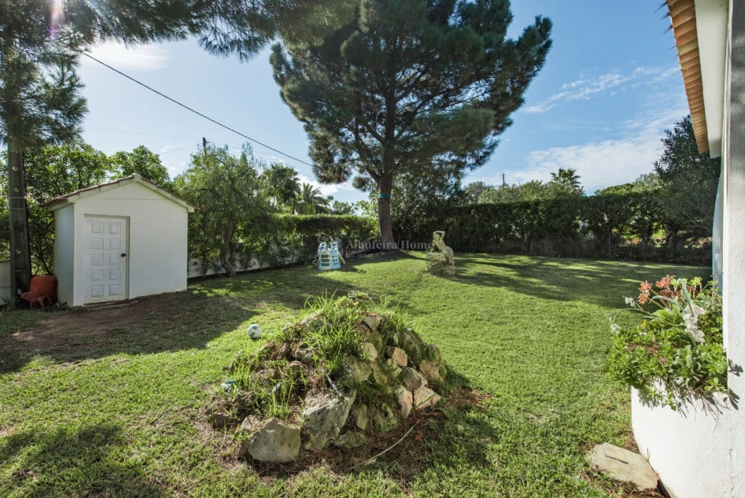 Moradia T4 para Venda em Porches Foto 25