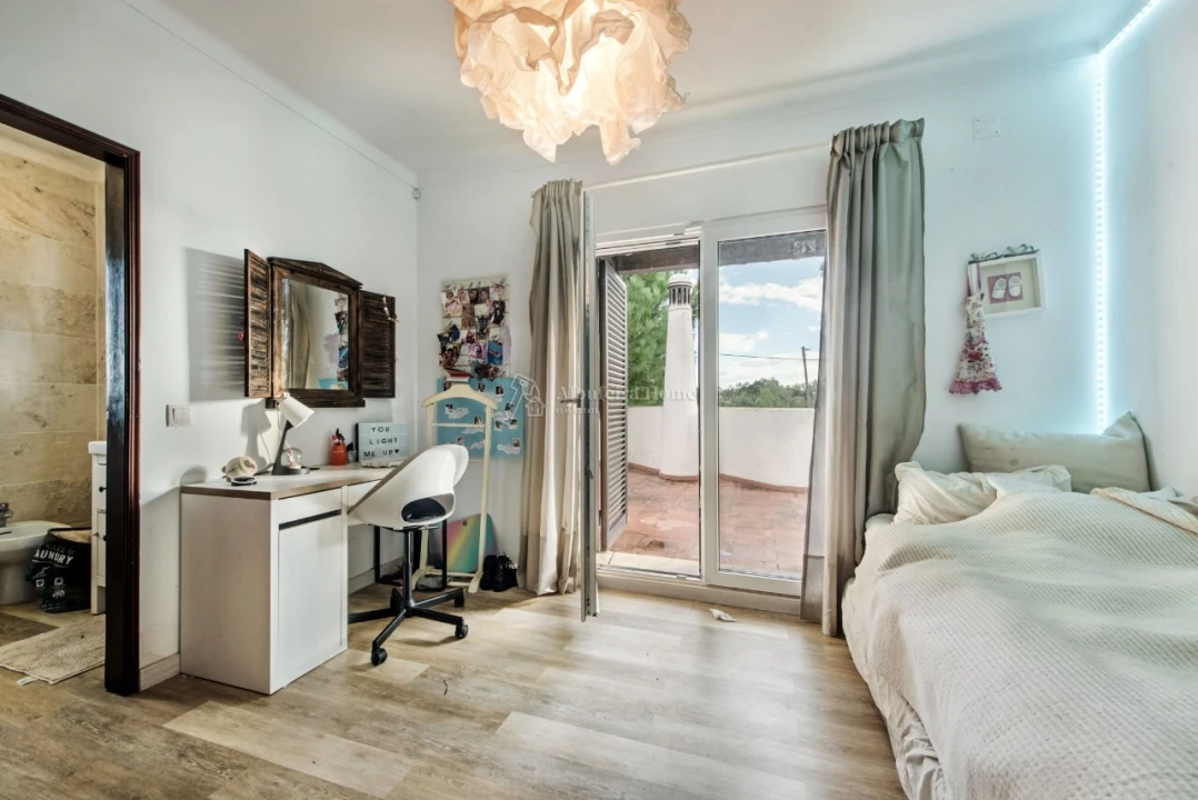 Moradia T4 para Venda em Porches Foto 52