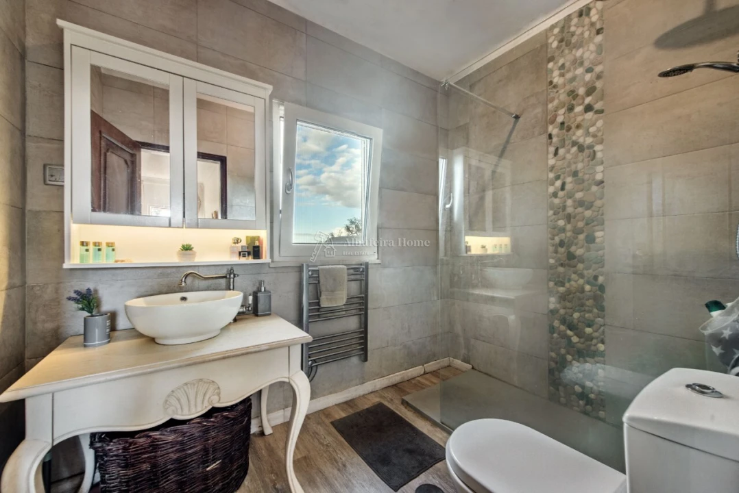 Moradia T4 para Venda em Porches Foto 55