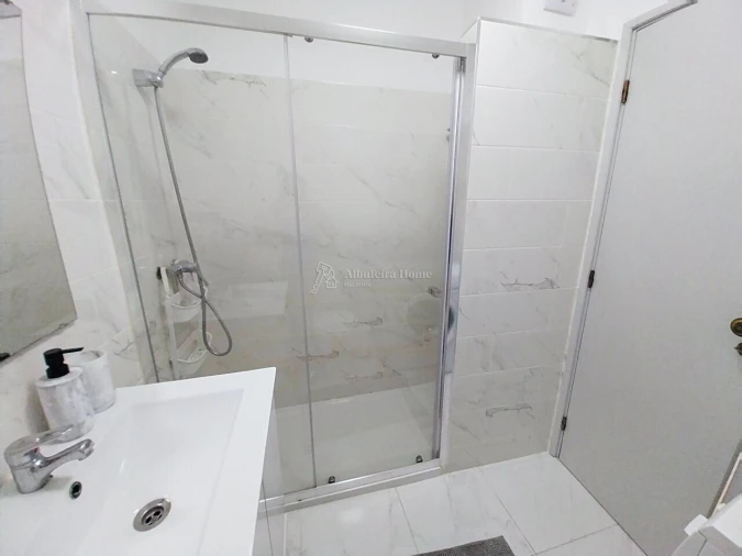 Apartamento T1 para Venda em Albufeira e Olhos de Água Foto 8