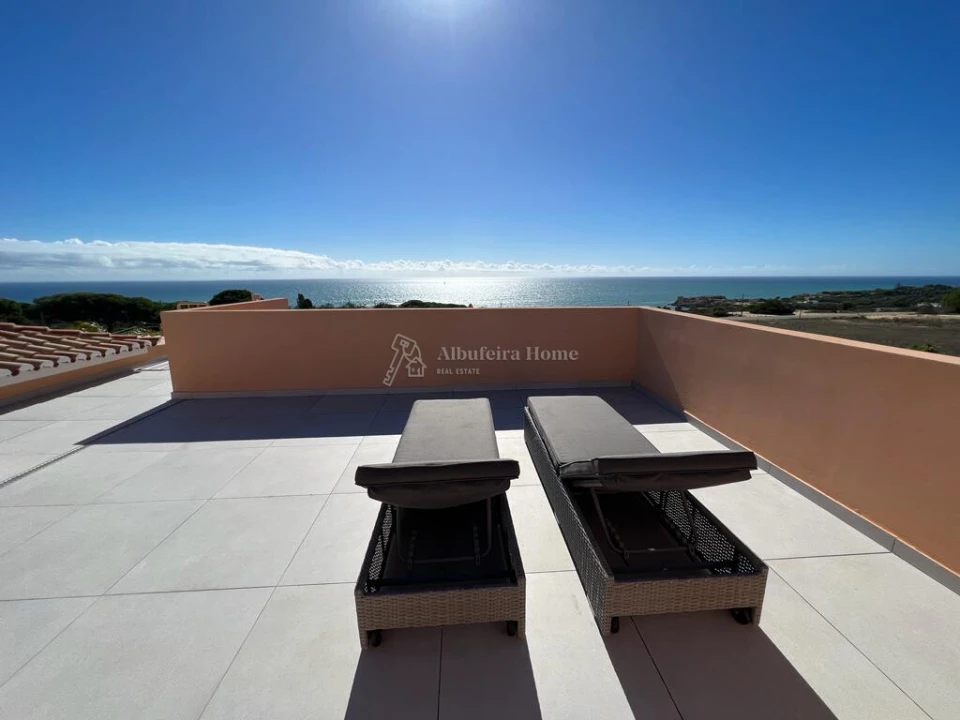 Moradia T6 para Venda em Albufeira e Olhos de Água Foto 13