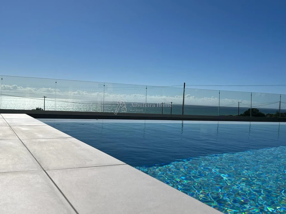 Moradia T6 para Venda em Albufeira e Olhos de Água Foto 19