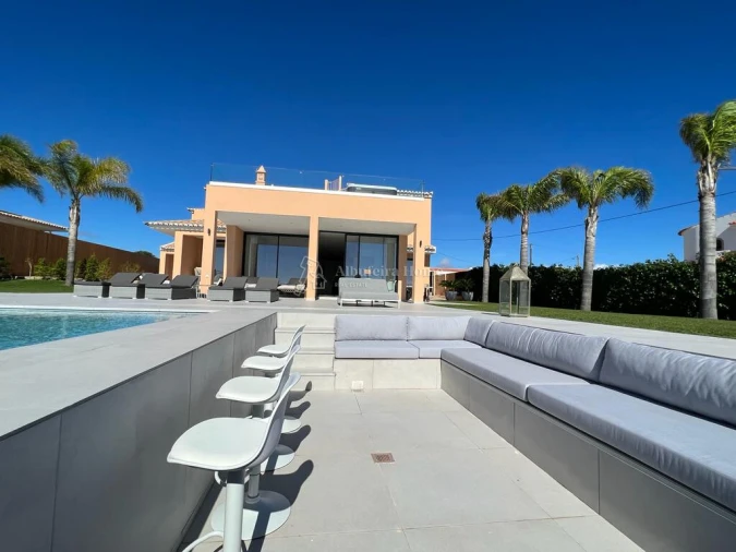 Moradia T6 para Venda em Albufeira e Olhos de Água Foto 18