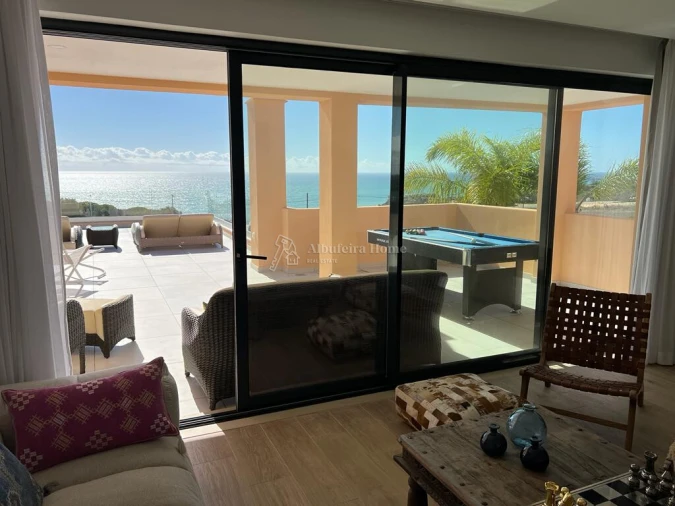 Moradia T6 para Venda em Albufeira e Olhos de Água Foto 10