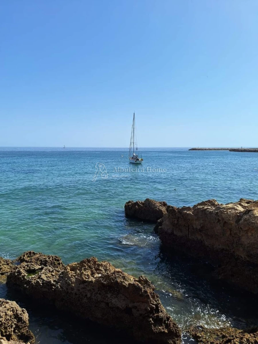 Moradia T6 para Venda em Albufeira e Olhos de Água Foto 5