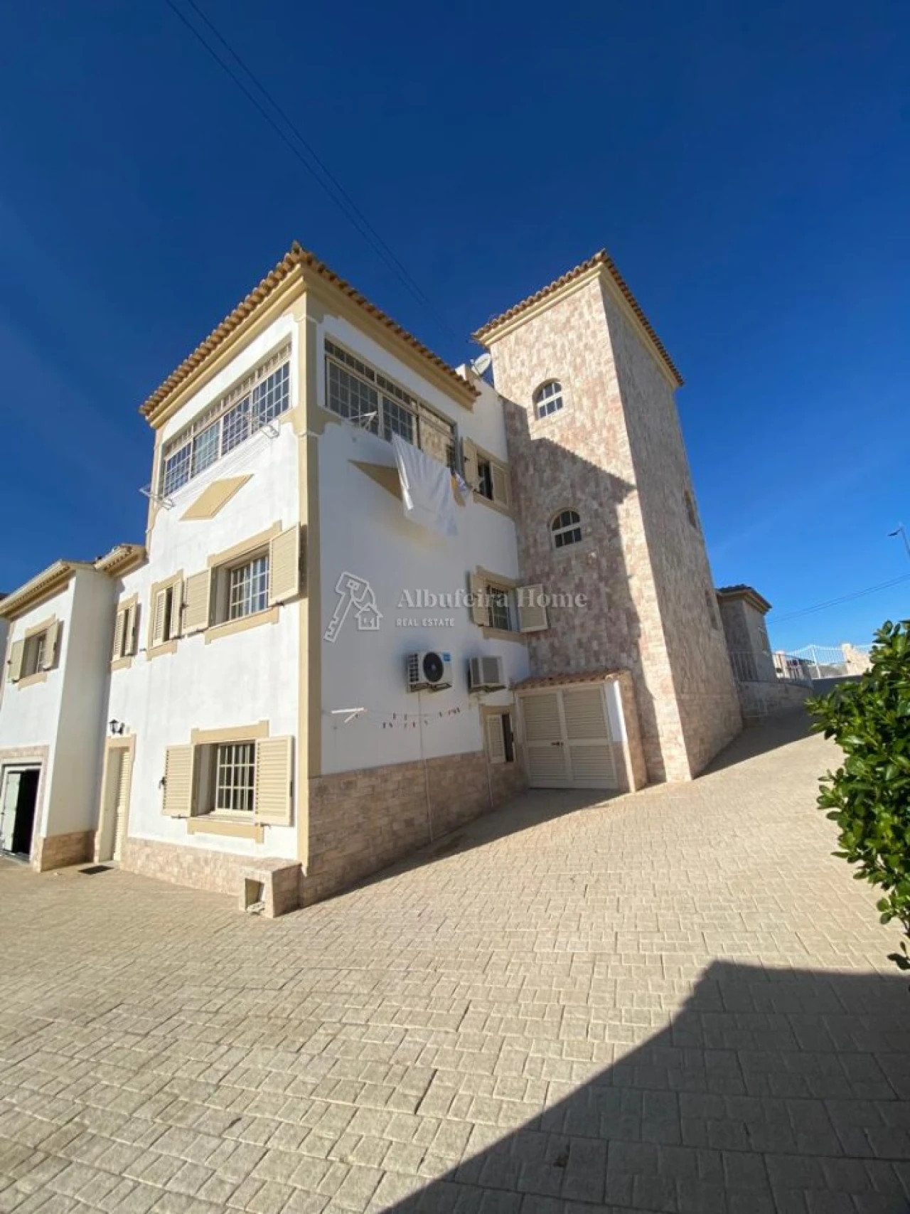 Moradia T14 para Venda em Albufeira e Olhos de Água Foto 8