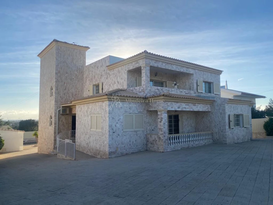 Moradia T14 para Venda em Albufeira e Olhos de Água Foto 12