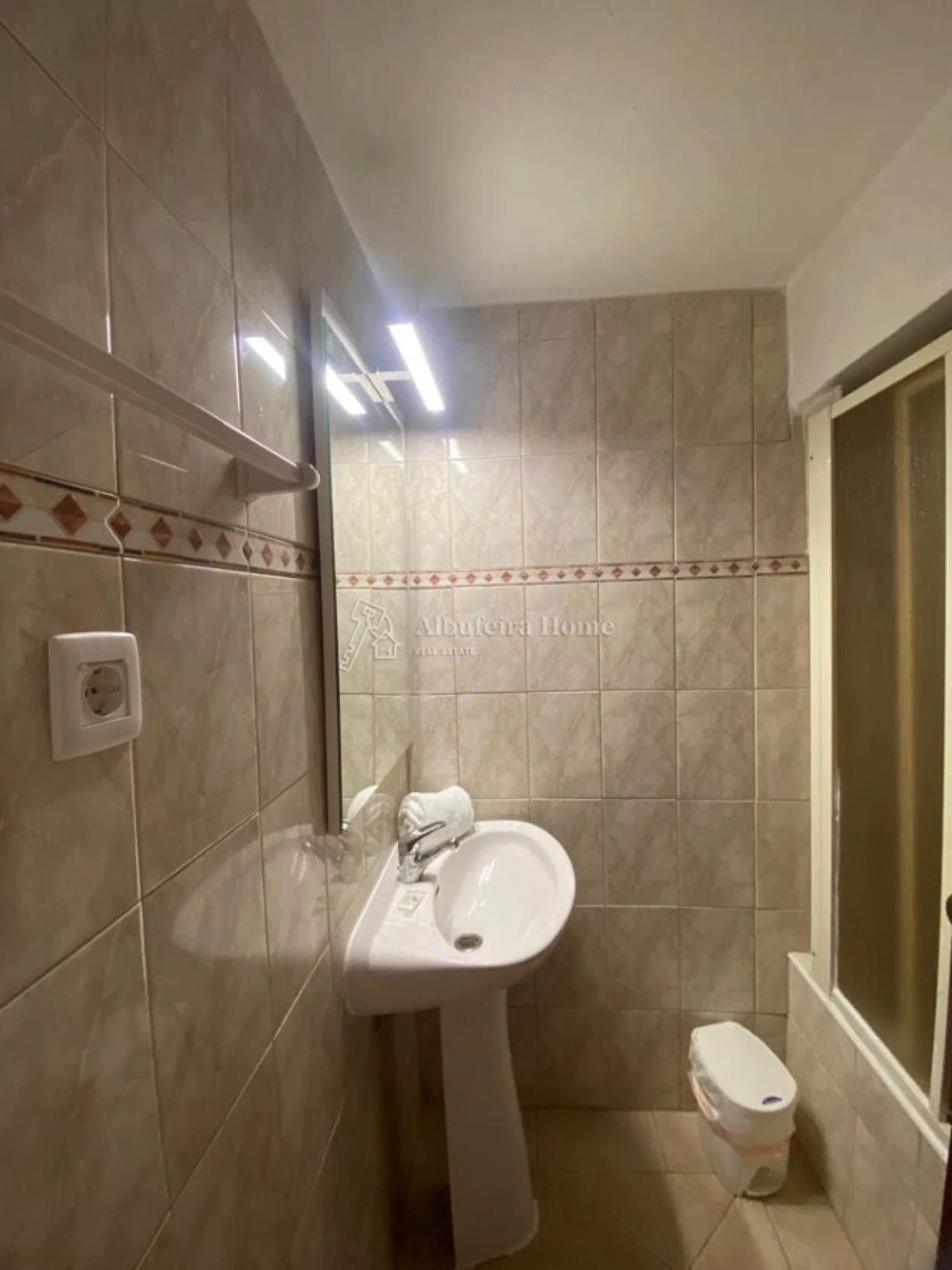 Moradia T14 para Venda em Albufeira e Olhos de Água Foto 21