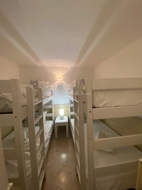Moradia T14 para Venda em Albufeira e Olhos de Água