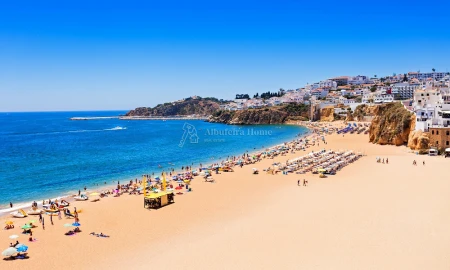 Moradia T14 para Venda em Albufeira e Olhos de Água
