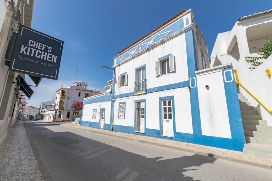 Prédio para Venda em Lagoa e Carvoeiro Foto 2