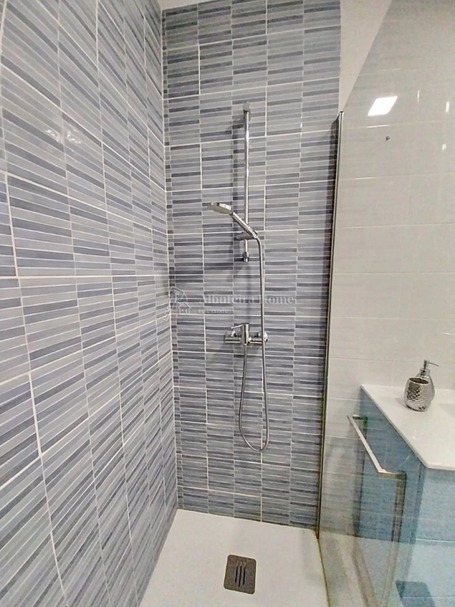 Apartamento T1 para Venda em Albufeira e Olhos de Água Foto 13