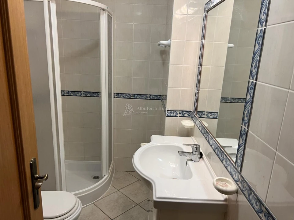 Apartamento T2 para Venda em Albufeira e Olhos de Água Foto 10