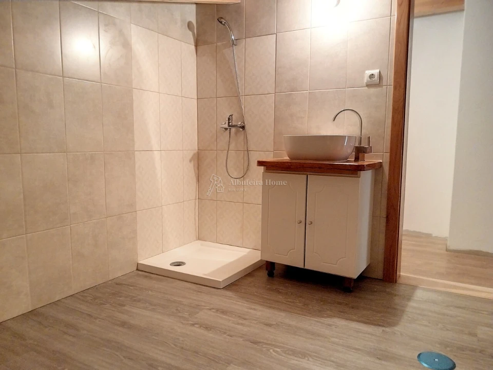 Moradia T5 para Venda em Ferreiras Foto 9