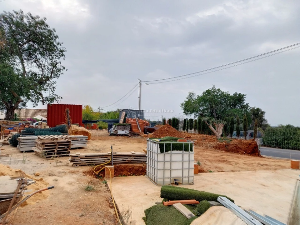 Moradia T5 para Venda em Ferreiras Foto 6