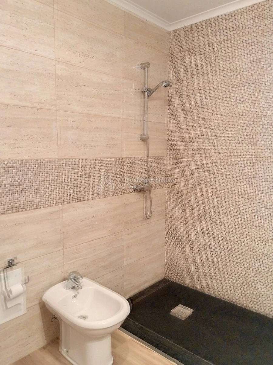 Moradia T5 para Venda em Ferreiras Foto 20