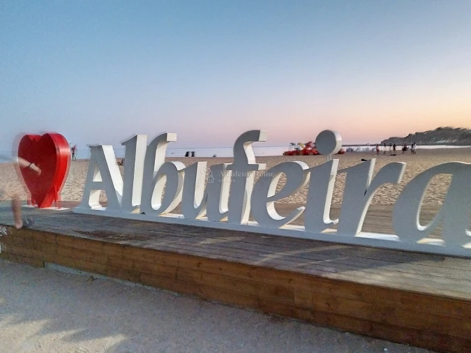 Moradia T5 para Venda em Ferreiras Foto 32