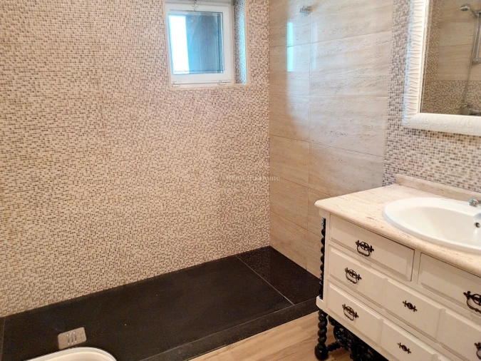 Moradia T5 para Venda em Ferreiras Foto 19