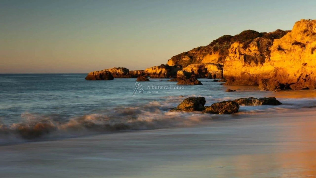 Moradia T3 para Venda em Albufeira e Olhos de Água Foto 48