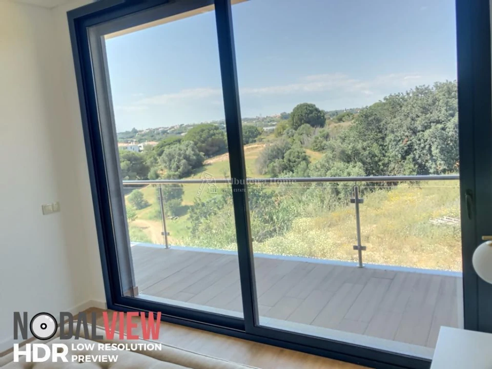 Moradia T4 para Venda em Albufeira e Olhos de Água Foto 6