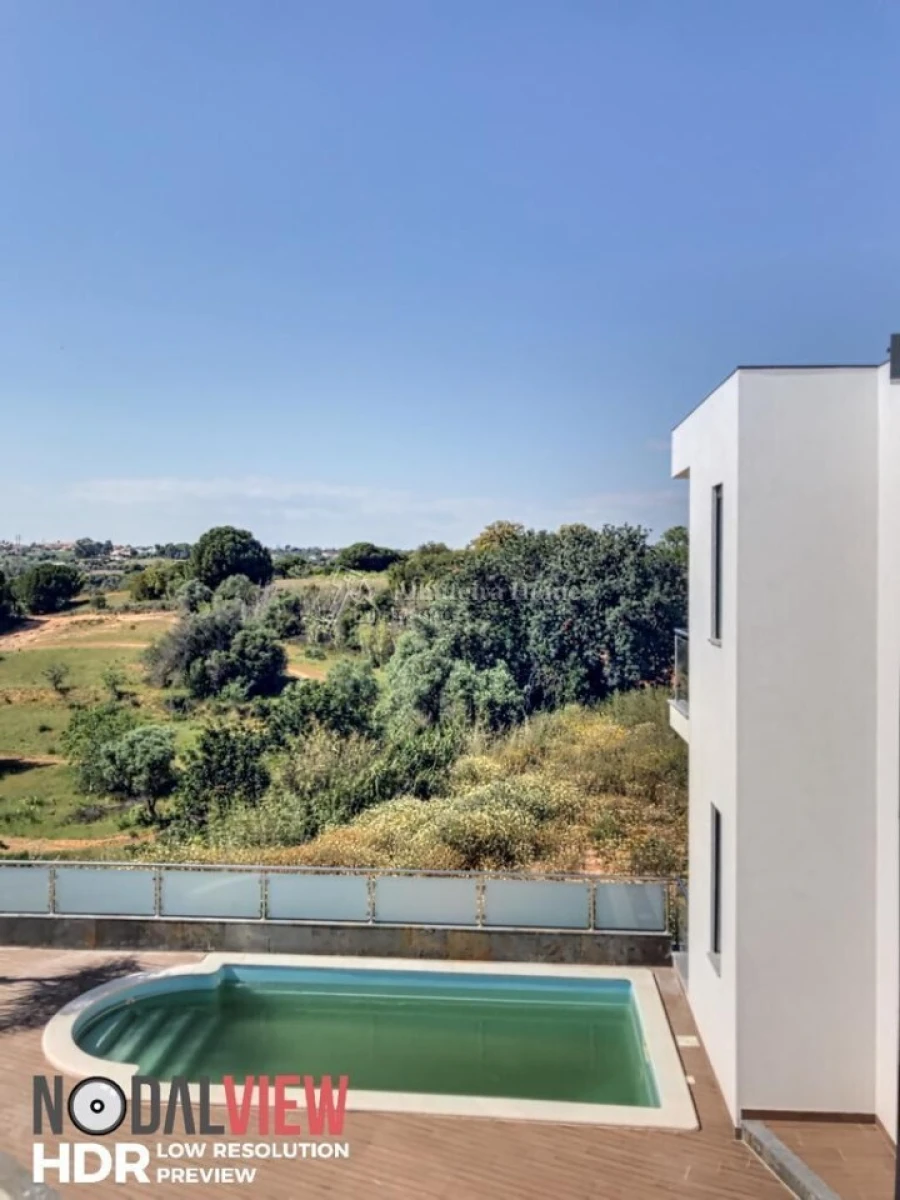 Moradia T4 para Venda em Albufeira e Olhos de Água Foto 11