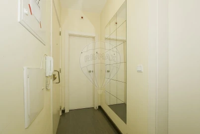 Prédio para Venda em Santo António