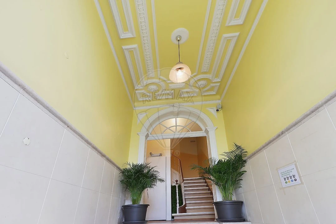 Prédio para Venda em Santo António Foto 3