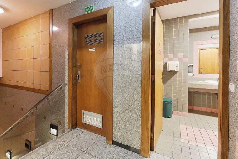 Prédio para Venda em Santo António Foto 34