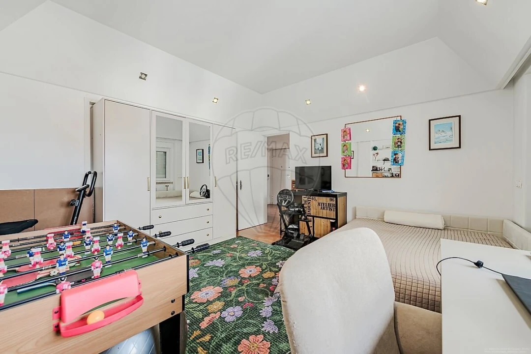 Apartamento T6 para Venda em Alvalade Foto 28