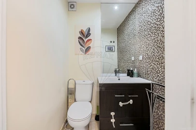 Apartamento T6 para Venda em Alvalade