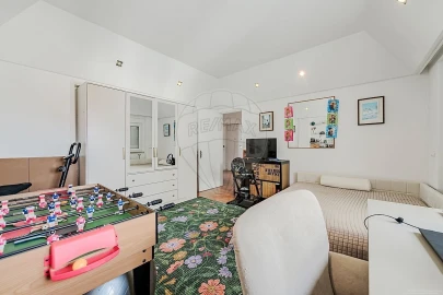 Apartamento T6 para Venda em Alvalade