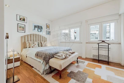 Apartamento T6 para Venda em Alvalade