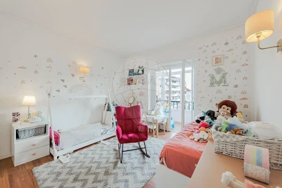 Apartamento T6 para Venda em Alvalade